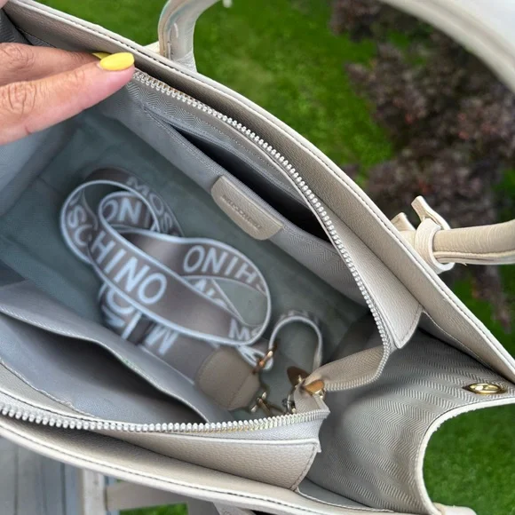 fashion purse • m o s c h i n o // tote - Picture 4 of 9